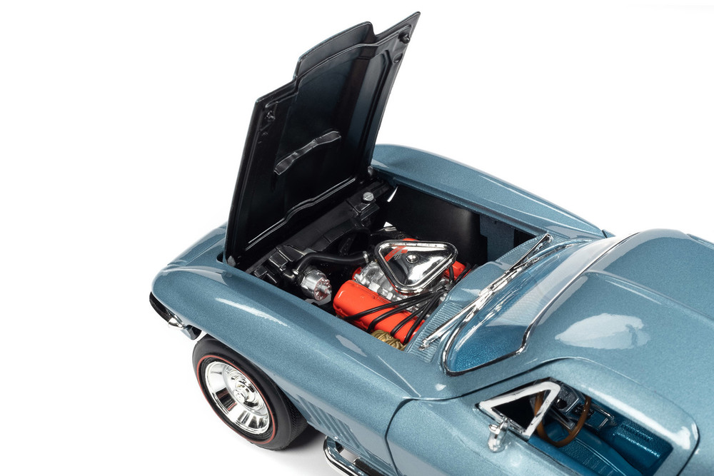 Muscle Car & Corvette Nationals (MCACN) 1967 Chevy Corvette 427, Elkhart Blue - Auto World AMM1241 - 1/18 scale Diecast Model Toy Car