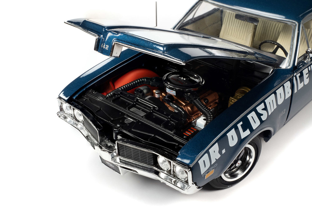 Details about   Oldsmobil 442 Collectible 1:64 Scale Diecast Model Car 