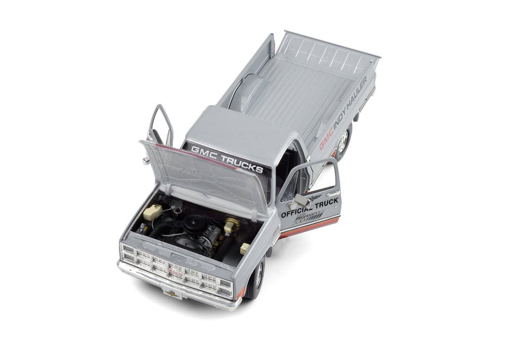 1981 GMC Sierra Classic 1500 65th Annual Indianapolis 500 Mile Race Official Truck, Silver - Greenlight 13563 - 1/18 scale Diecast Model Toy Car