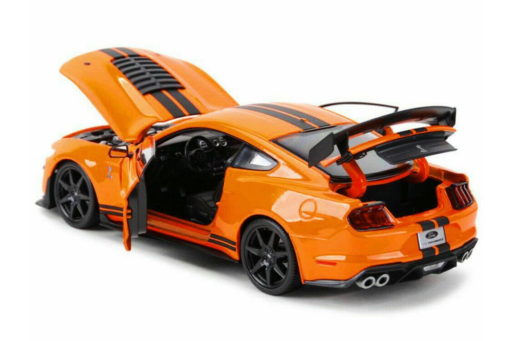 2020 Ford Mustang Shelby GT500, Orange - Maisto 31388OR - 1/18 scale Diecast Model Toy Car