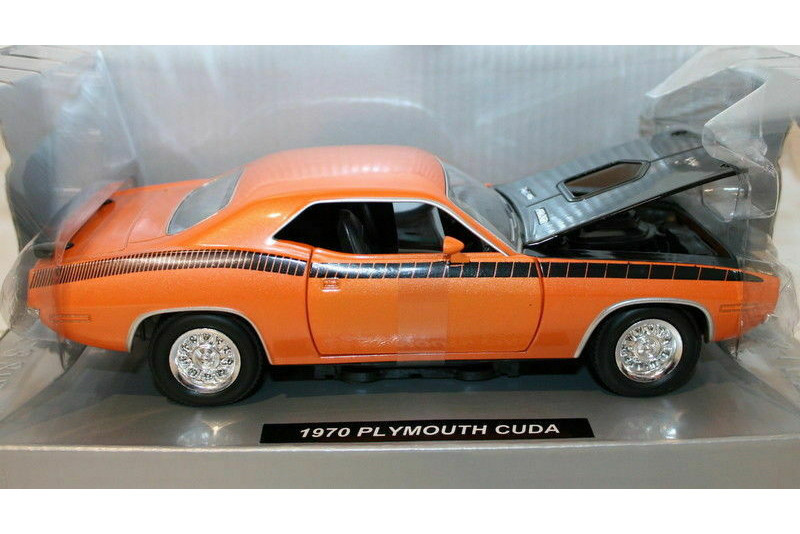 1970 Plymouth Barracuda, Orange - New Ray 71873B - 1/25 scale Diecast Model Toy Car