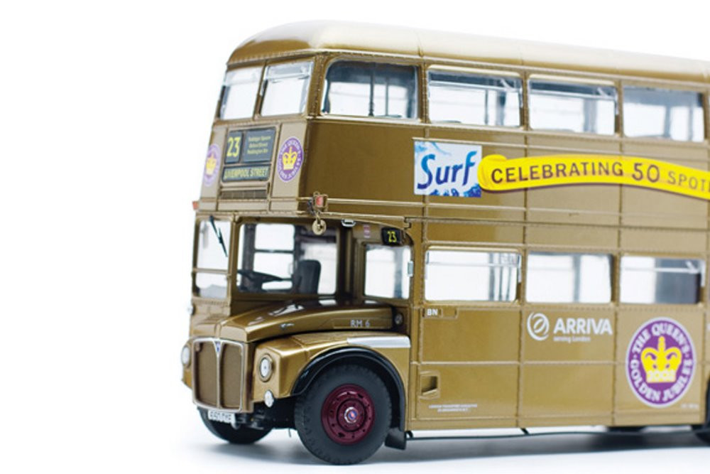 Routemaster RM London Double Decker Bus, Gold - Sun Star 2942 - 1/24 scale Diecast Model Toy Car