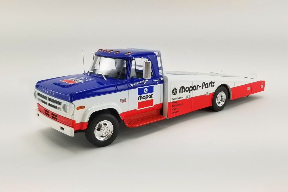 1970 Dodge D300 Ramp Truck 