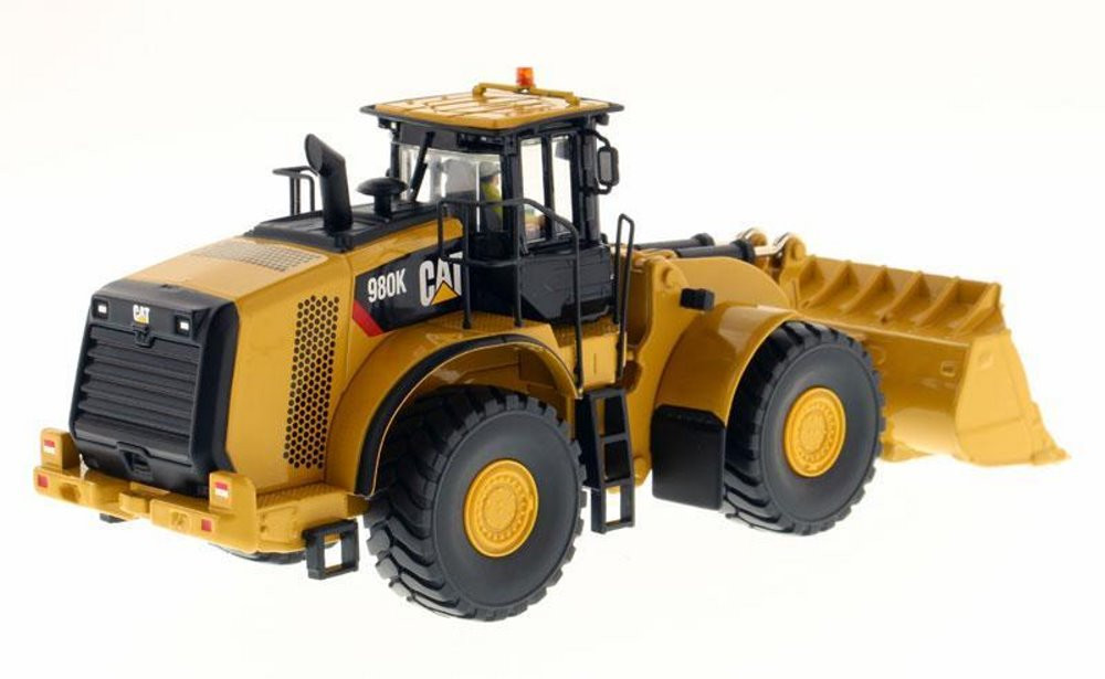 Caterpillar 980K Wheel Loader Rock Configuration with Operator, Yellow - Diecast Masters 85296 - 1/50 scale Diecast Vehicle Replica
