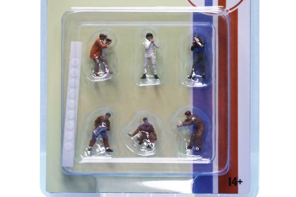 Race Day I Figure Set, Multi- American Diorama 76475MJ - 1/64 scale Figurine - Diorama Accessory