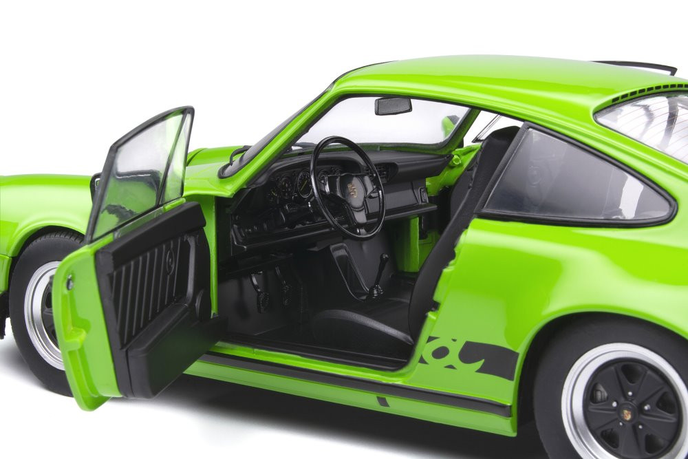 1984 Porsche 911 Carrera 3.2, Green - Solido S1802603 - 1/18 scale