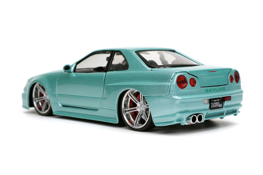 ミニカー Fast & Furious Nissan Skyline GT-R Amazon.com: Jada Toys Fast & Furious 1:24 2002 Nissan GT-R