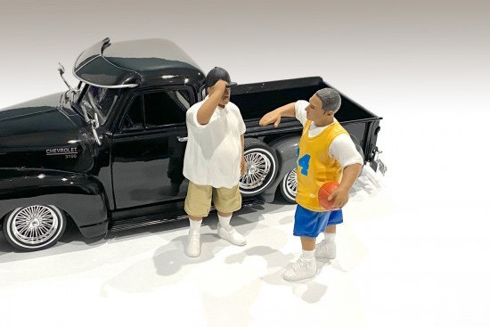 Lowriderz Figure III, Yellow and Blue - American Diorama 76375 - 1/24 Figurine - Diorama Accessory
