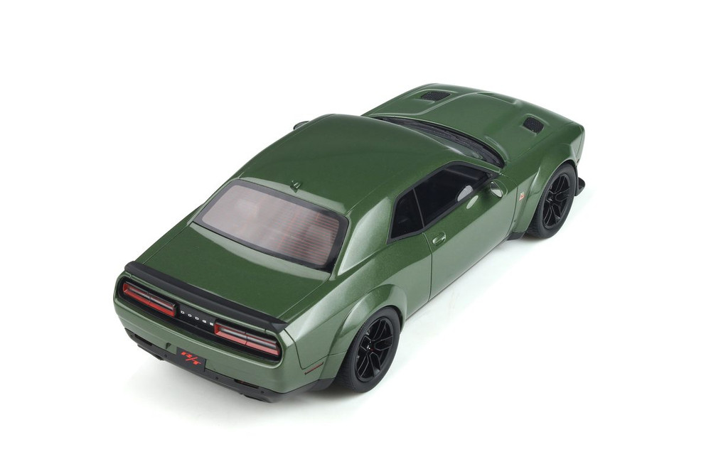 2019 Dodge Challenger R/T Scat Pack Widebody, F8 Green - GT Spirit GT815 - 1/18 scale Resin Car