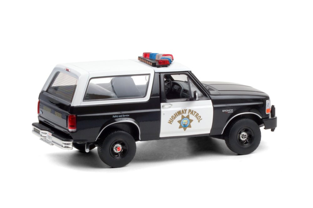 California Highway Patrol 1995 Ford Bronco Police Car, Black and White -  Greenlight 19089 - 1/18 scale Diecast Model Toy Car