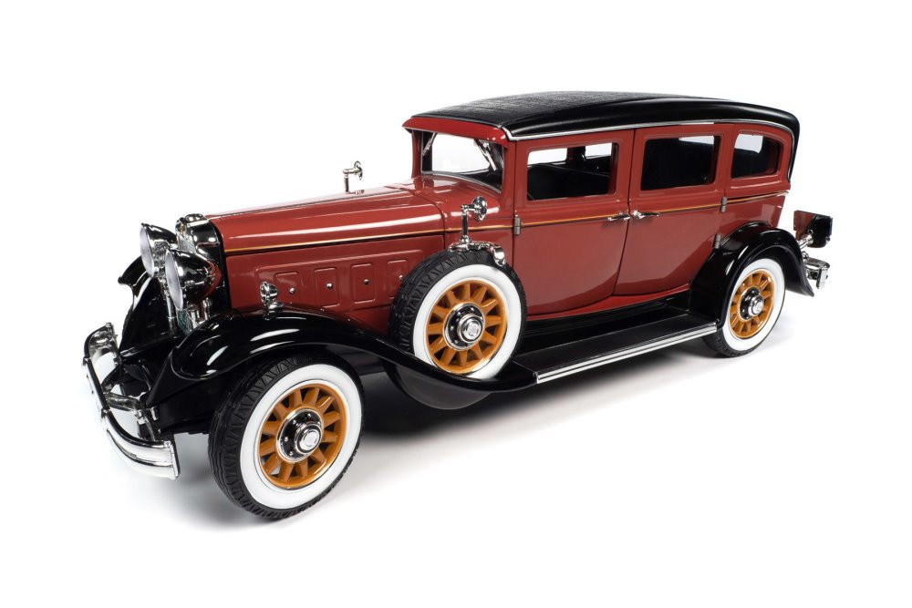 1931 Peerless Master 8 Sedan, Cinnamon Red and Black - Auto World