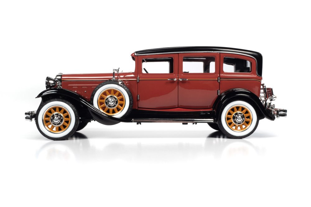 1931 Peerless Master 8 Sedan, Cinnamon Red and Black - Auto World AW284 - 1/18 scale Diecast Car