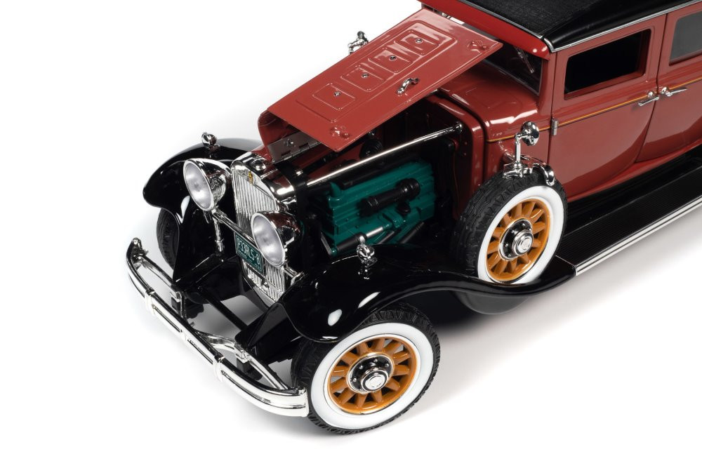 1931 Peerless Master 8 Sedan, Cinnamon Red and Black - Auto World AW284 - 1/18 scale Diecast Car