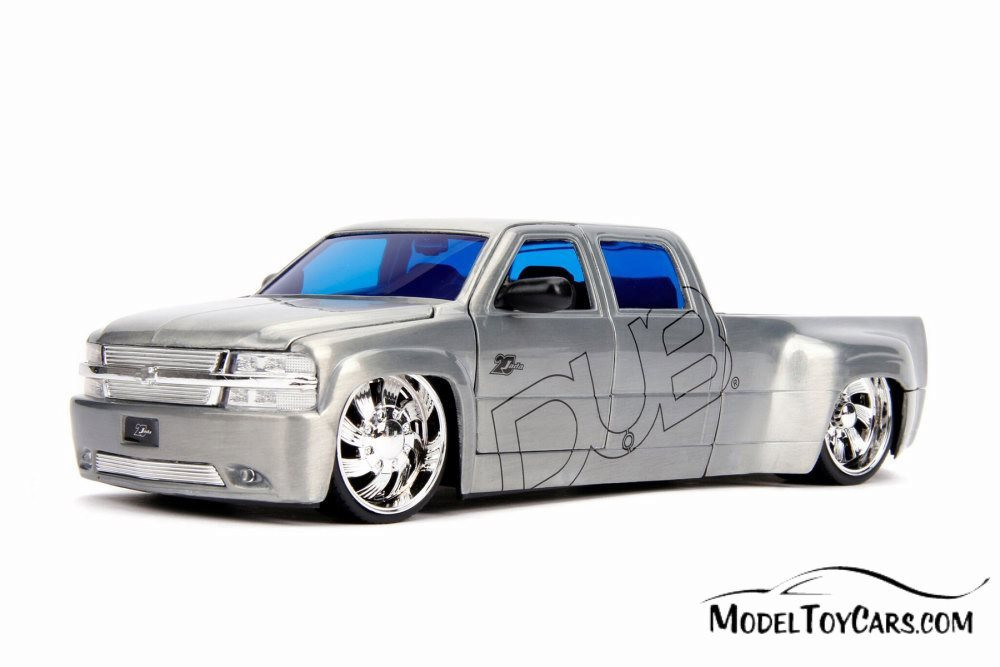 ミニカー 1999 CHEVY SILVERADO DOOLEY 1999 Chevrolet Silverado Dooley White 1/24 Diecast Model Car