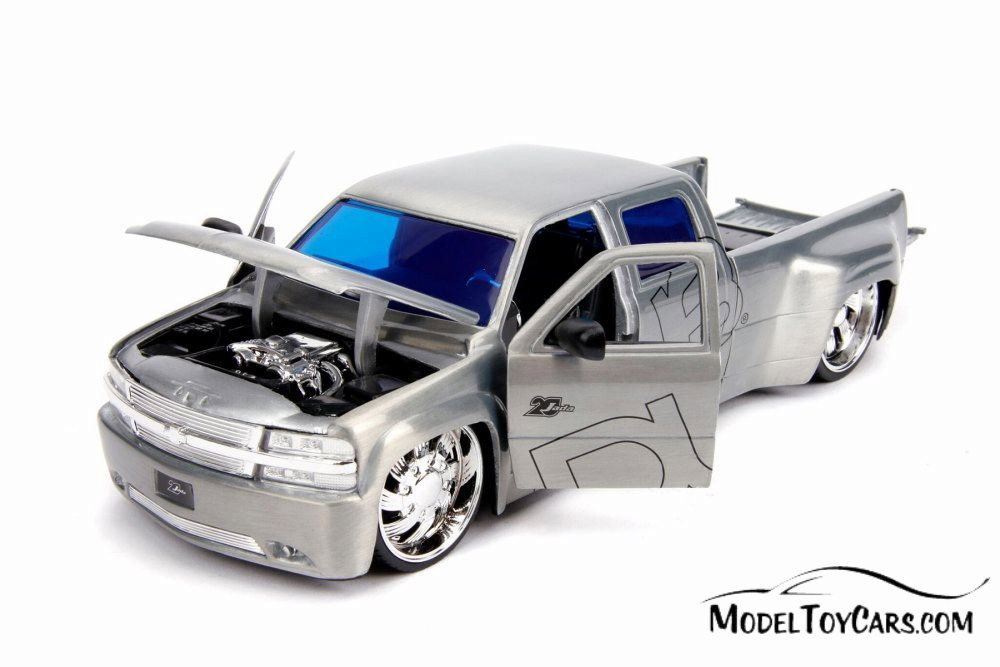 CHEVY SILVERADO DOOLEY　1/24　ローダウンカスタム仕様 CHEVY SILVERADO DOOLEY 1/24 ローダウンカスタム仕様 CHEVY