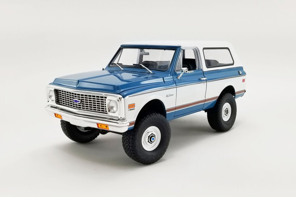 1972 Chevy K5 Blazer - Lifted Version, Blue and White - Acme A1807702 - 1/18 scale Diecast Model Toy Car