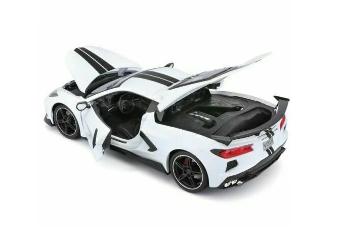 2020 Chevy Corvette Stingray C8 Coupe, White - Maisto 31455WT/6 - 1/18 scale Diecast Model Toy Car