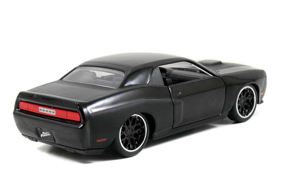 Dom's Dodge Challenger SRT8, Black - JADA Toys 97384 - 1/32 Scale