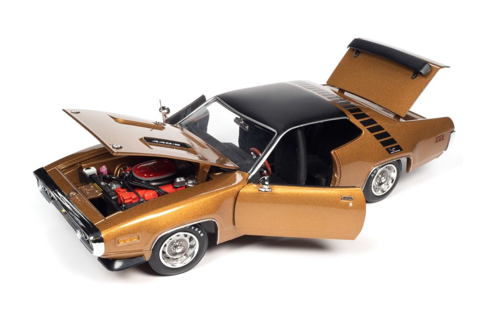 1971 Plymouth Road Runner, Gold Leaf Metallic - Auto World AMM1258 - 1/18  scale Diecast Car