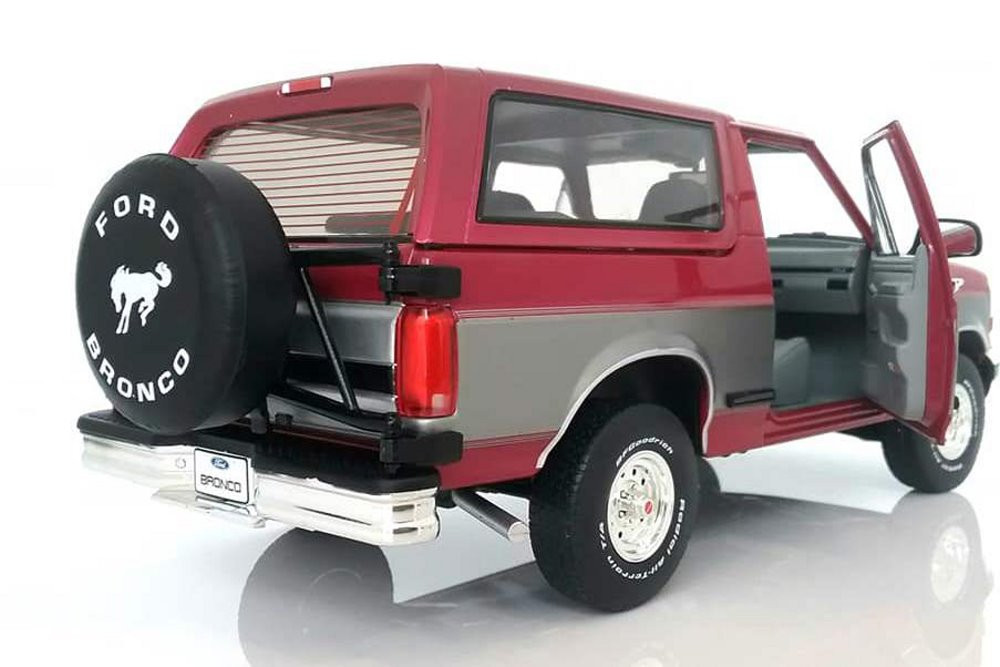 1996 Ford Bronco XLT, Burgundy and Silver - Greenlight 19095 - 1
