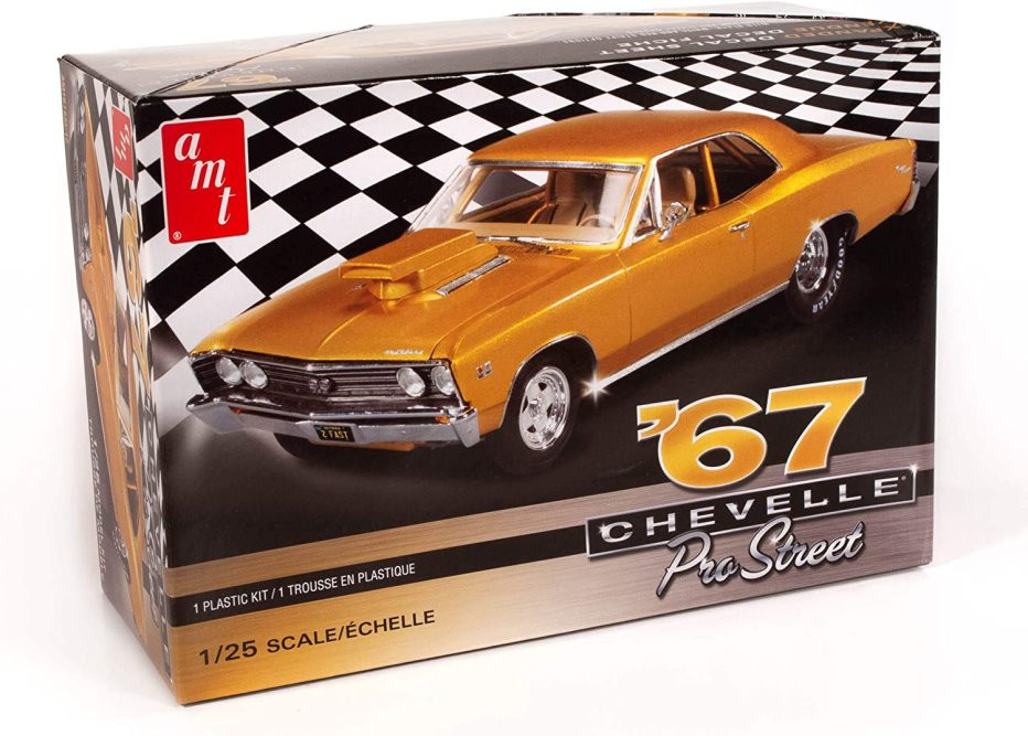 AMT 1967 Chevy Chevelle Pro Street, 1/25 scale Plastic Model Car