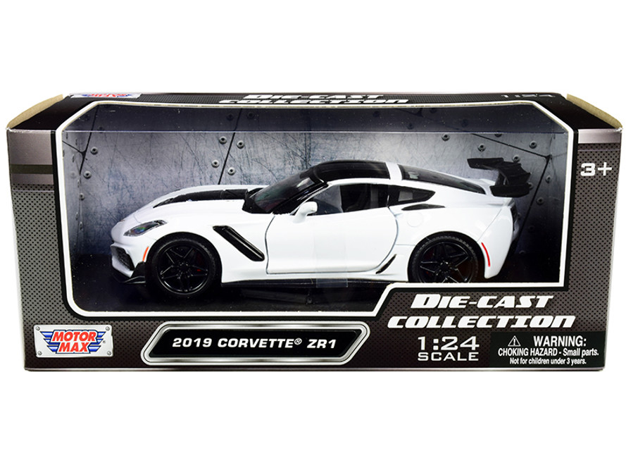 Diecast Car w/Trailer - 2019 Chevy Corvette ZR1-  79356WH - 1/24 scale Diecast Model Toy Car