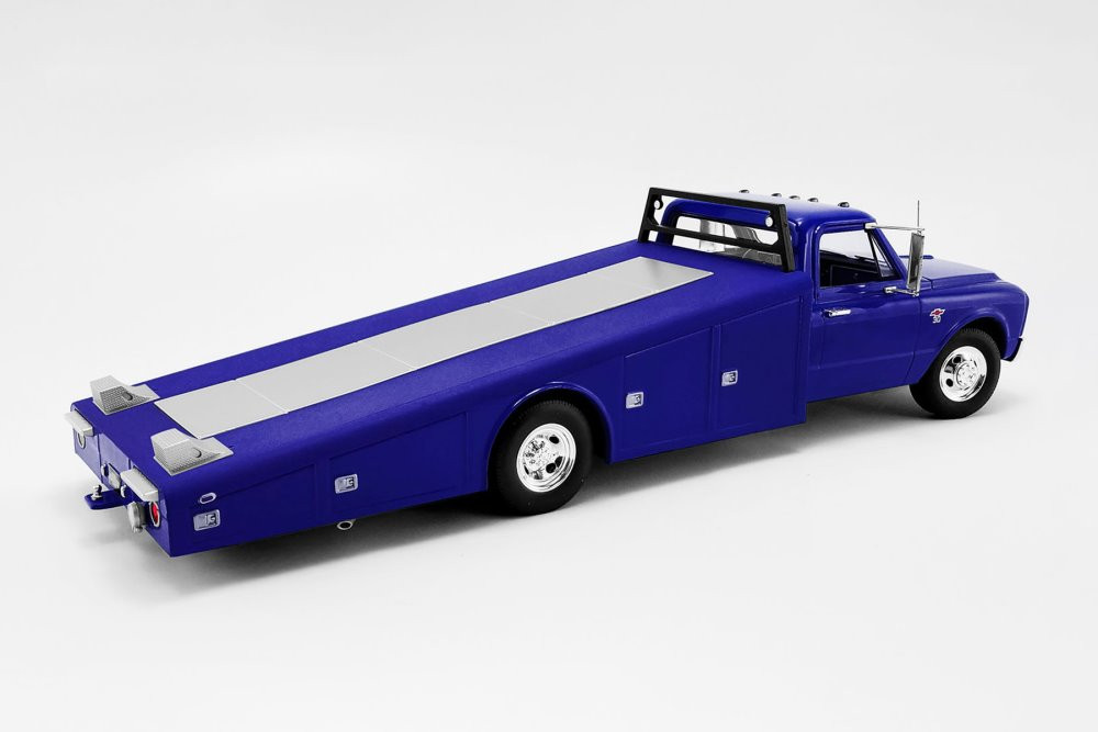 1967 Chevy C30 Ramp Truck, Dark Blue - Acme A1801709 - 1/18