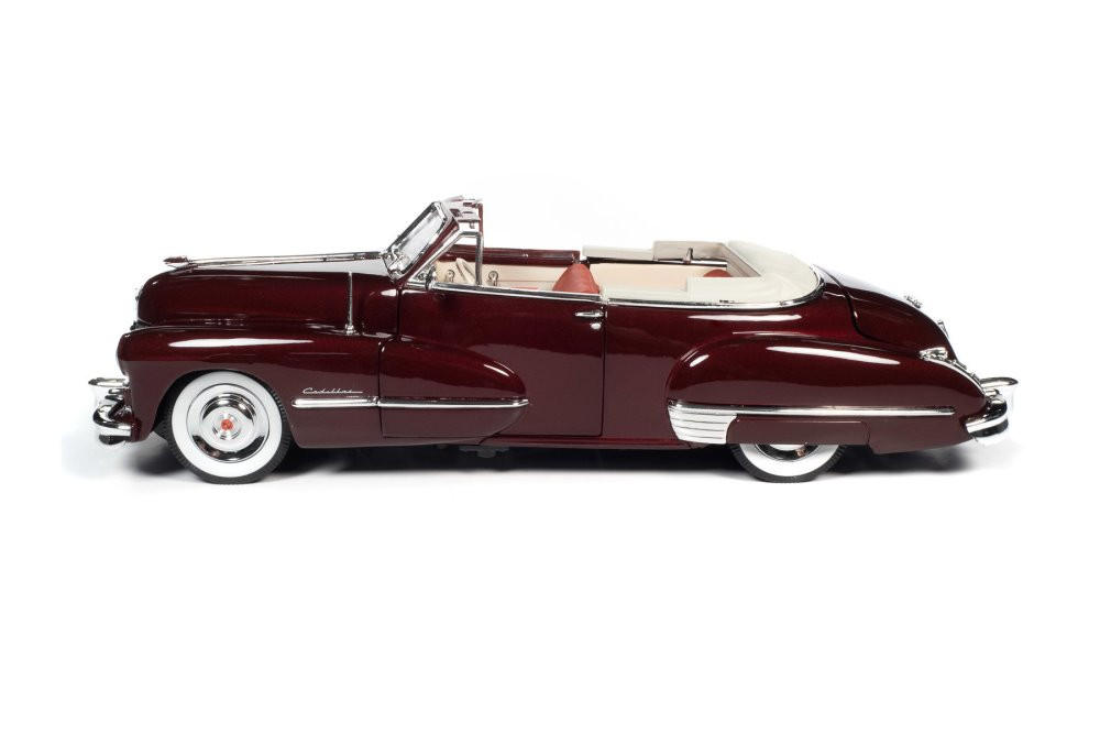 1947 Cadillac Series 62 Convertible, Burgundy - Auto World AW273 - 1/18 scale Diecast Model Toy Car