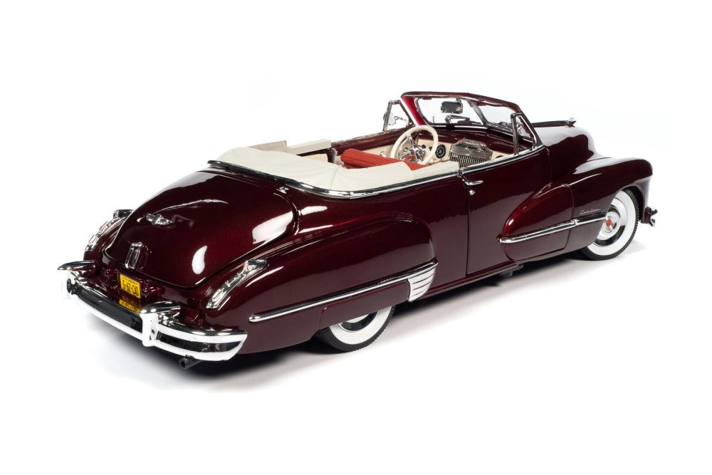 1947 Cadillac Series 62 Convertible, Burgundy - Auto World AW273 - 1/18 scale Diecast Model Toy Car