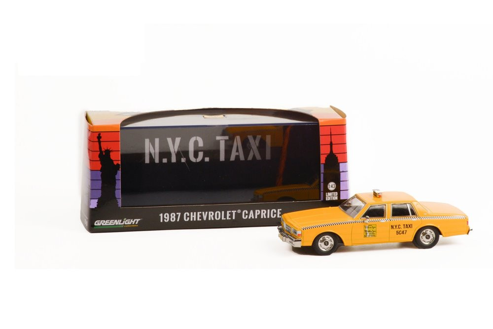 Chevrolet Caprice タクシー 1/18 ModelCarGroup 1:18 Chevrolet Caprice Classic Sedan NYC Taxi