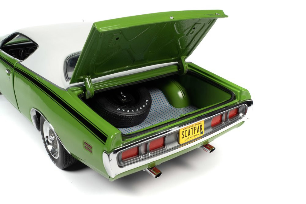 1971 Dodge Charger Super Bee, FJ6 Green Go - Auto World AMM1260