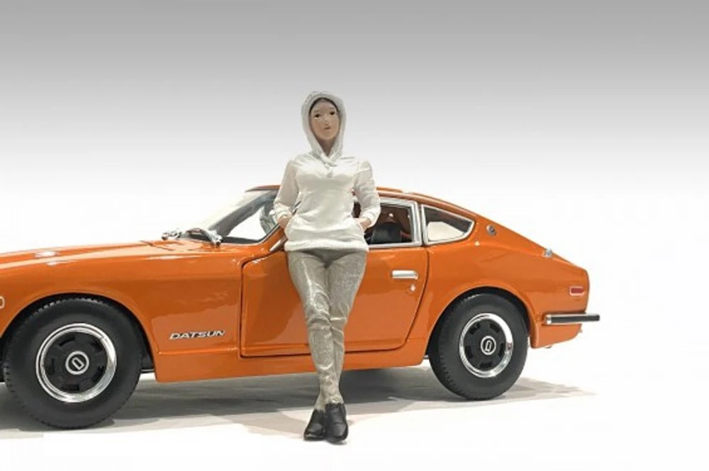 Car Meet 2 Figure I, White w/Beige - American Diorama 76289 - 1/18 Figurine - Diorama Accessory