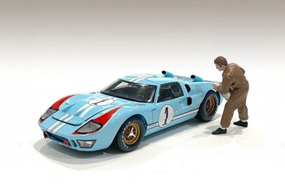 Race Day 1 Figure VI, Light Brown - American Diorama 76288 - 1/18 scale Figurine - Diorama Accessory