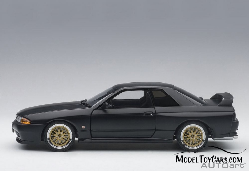 Nissan Skyline GT-R (R32) V-Spec II Tuned Version, Matte Black - AUTOart  77418 - 1/18 Scale Diecast Model Toy Car