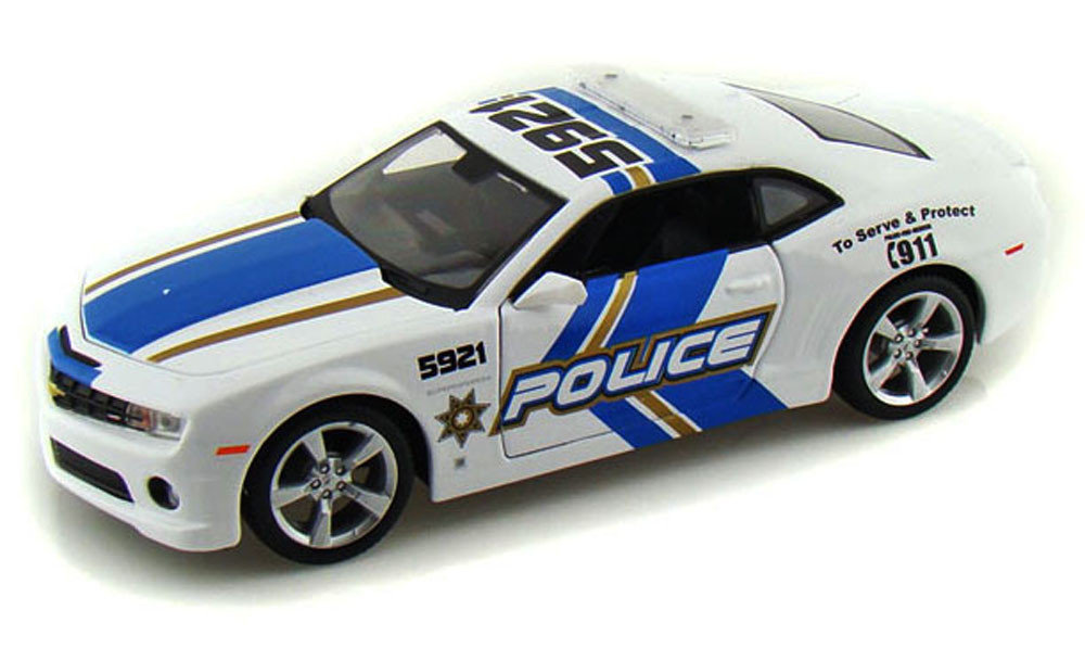 Police Car w/Police Figurine Chevy Camaro SS RS Police 31208 1/24 Scale Diecast Model Toy Car