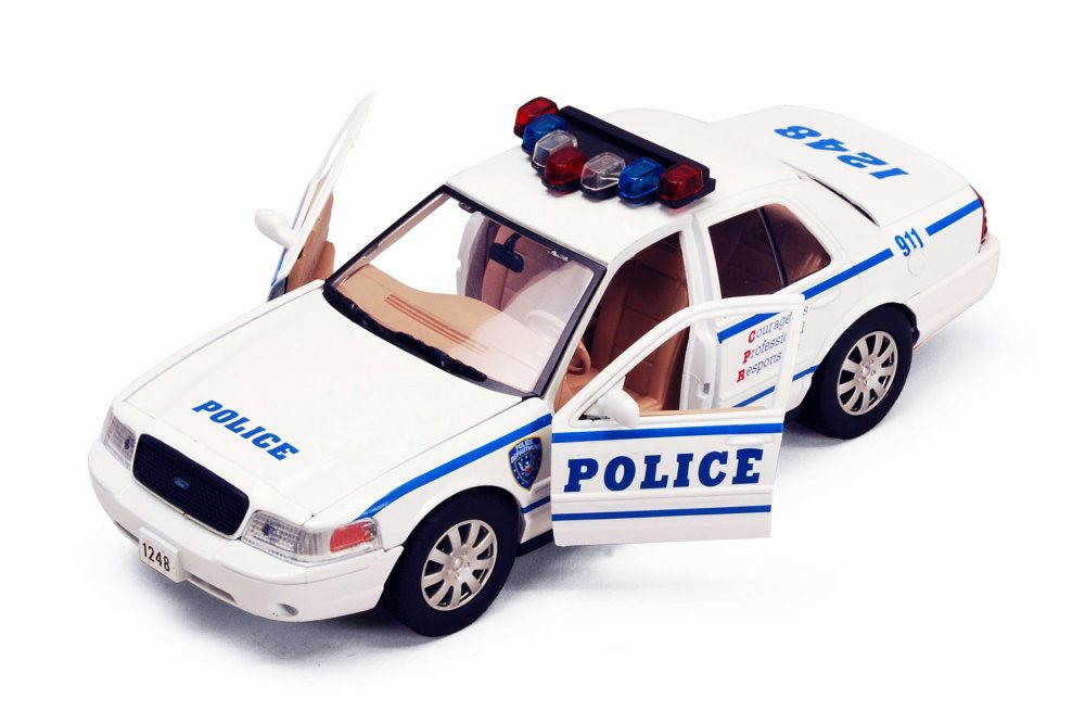 Diecast Police Car w/Police Figurines - 2010 Ford Crown Victoria Police Interceptor, White - Motor Max 76482WHW - 1/24 Scale Diecast Model Toy Car