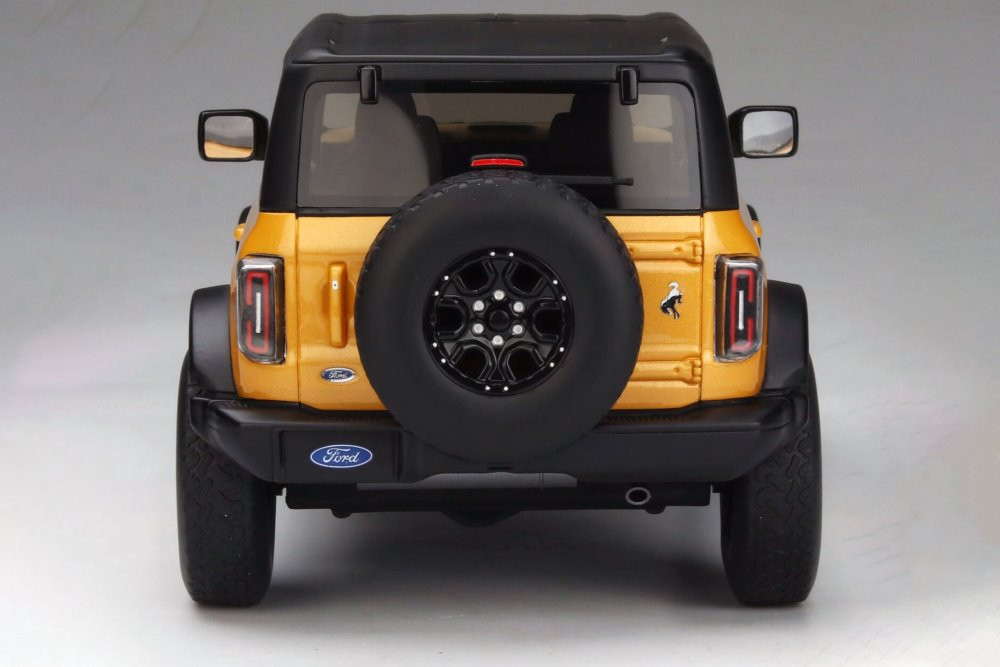 2021 Ford Bronco Wildtrak, Cyber Orange Metallic - GT Spirit US044 - 1/18 scale Resin Model Toy Car