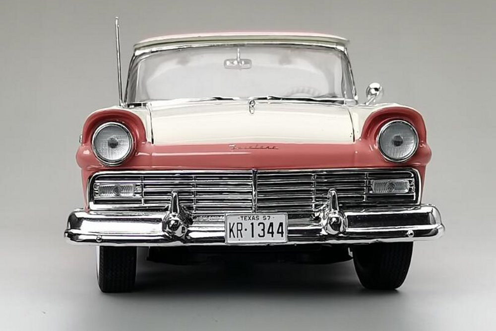 1957 Ford Fairlane 500 Skyliner, Coral Pink & Colonial White - Sun