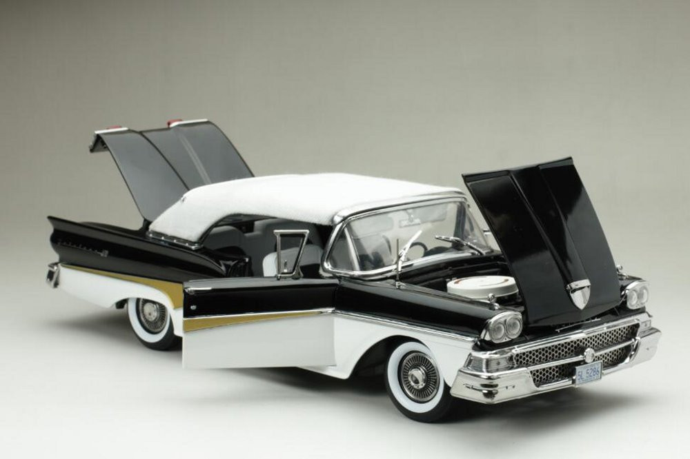 1958 Ford Fairlane 500 Closed Convertible, White and Raven Black - Sun Star  5286 - 1/18 Diecast Car