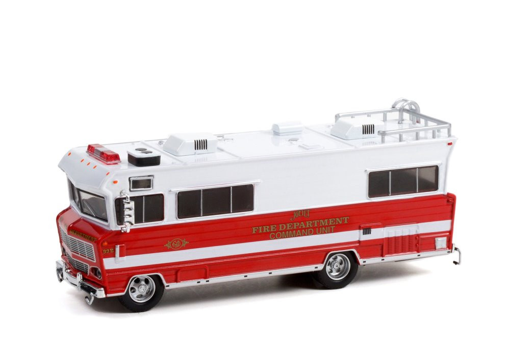 1973 Winnebago Chieftan "Joliet Fire Department Command Unit" , White and Red - Greenlight 33220A/48 - 1/64 scale Diecast Model Toy Car