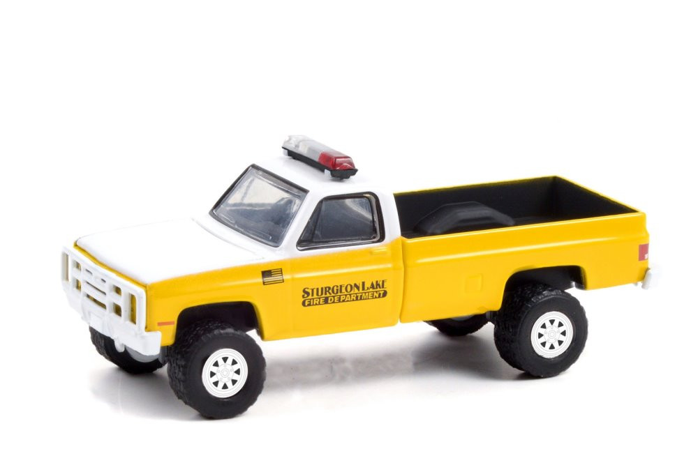 Sturgeon Lake Fire Department 1987 Chevy M1008and 67010C/48 1/64 scale Diecast Model Toy Car