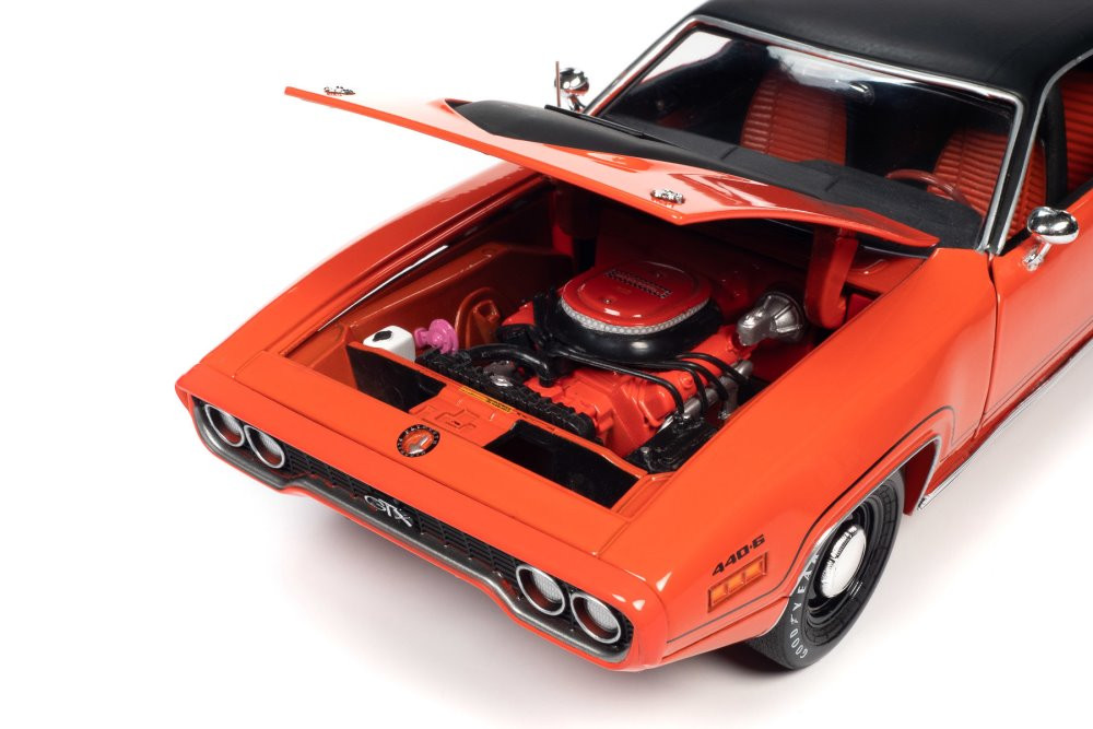 1971 Plymouth GTX Hardtop, V2 Tor Red and Black - Auto World