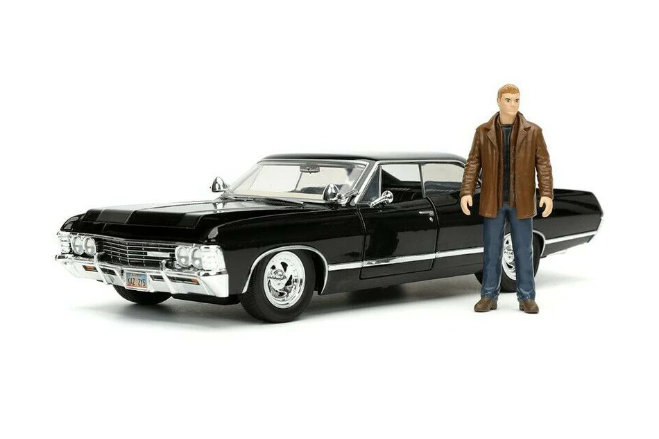 1967 Chevy Impala SS Sport Sedan with Dean Winchester Diecast Figurine, Supernatural - Jada Toys 32250/4 - 1/24 scale Diecast Model Toy Car