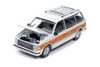 1985 Dodge Caravan, White w/Woodgrain - Auto World AW64442/48A - 1/64 Scale Diecast Model Toy Car