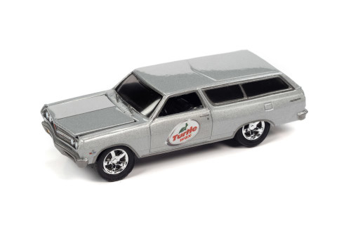 Turtle Wax 1965 Chevy Chevelle Wagon, Silver - Johnny Lightning JLSP173/24B - 1/64 Diecast Car