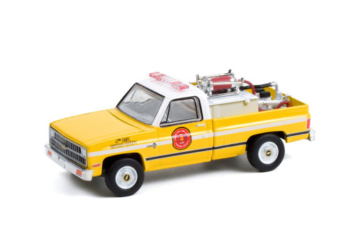 1981 Chevy K20 Scottsdale w/ Fire Equipment, Yellow - Greenlight 67020B 1/64 scale Diecast Car
