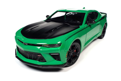 Nickey 2017 Chevy Camaro SS 1LE, Krypton Green - Auto World AMM1276 - 1/18 scale Diecast Car