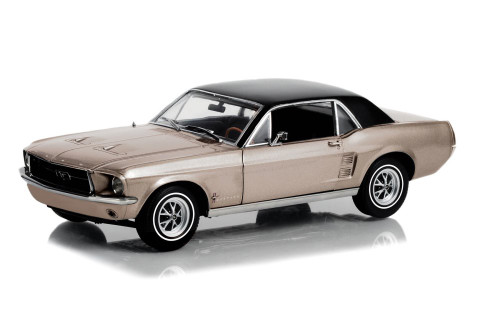 Adonis Creed's 1967 Ford Mustang Coupe, Creed - Greenlight 13611-1/18 Scale  Diecast Model Toy Car