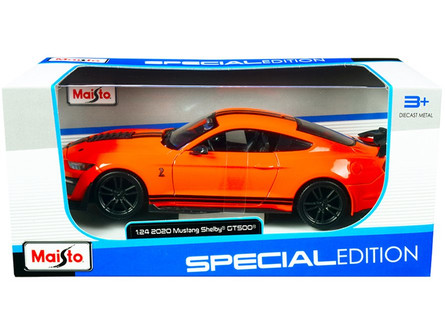 Diecast Car w/Rotary Turntable - 2020 Ford Mustang Shelby GT500  - Maisto - 1/24 scale Diecast Car
