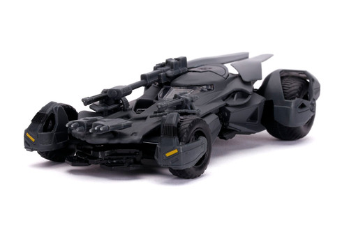 Justice League 2017 Batmobile, w/Batman Figure - Jada Toys 31706/6 - 1/32 Scale Diecast Model Car